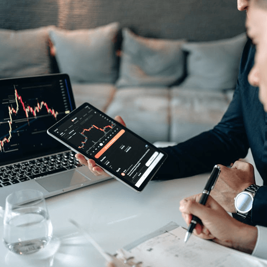 GralwexioPro - Team von Kryptowährungsexperten